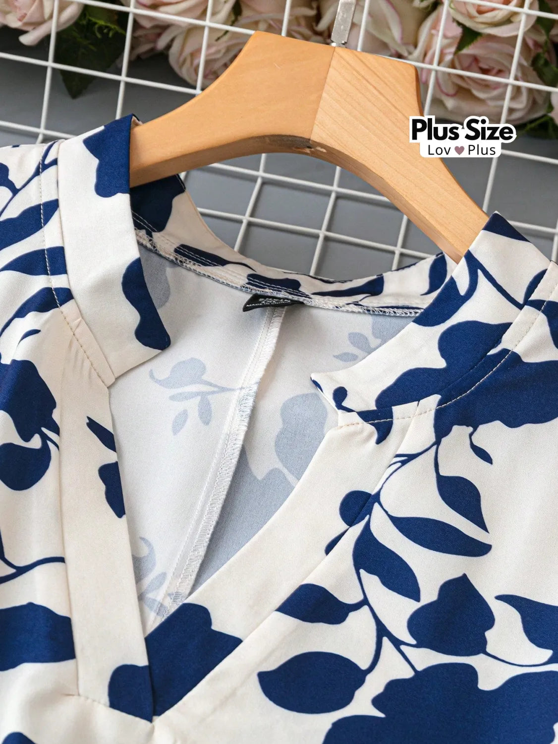 Blusa de Manga Dobrada Plus Size Estampada Blusas Plus Size