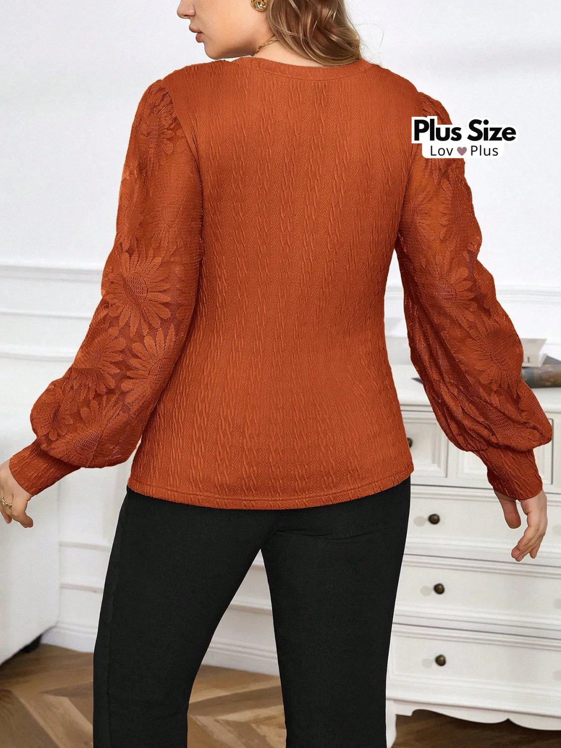 Blusa Plus Size com Manga Rendada Soltinha Blusas Plus Size