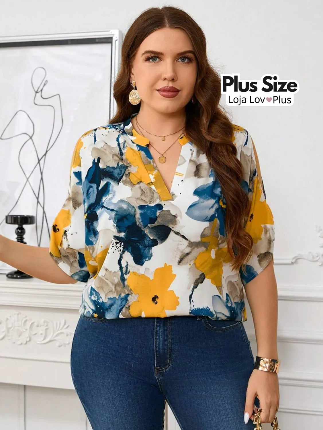 Blusa Plus Size Floral de Ombros Vazados Blusas Plus Size