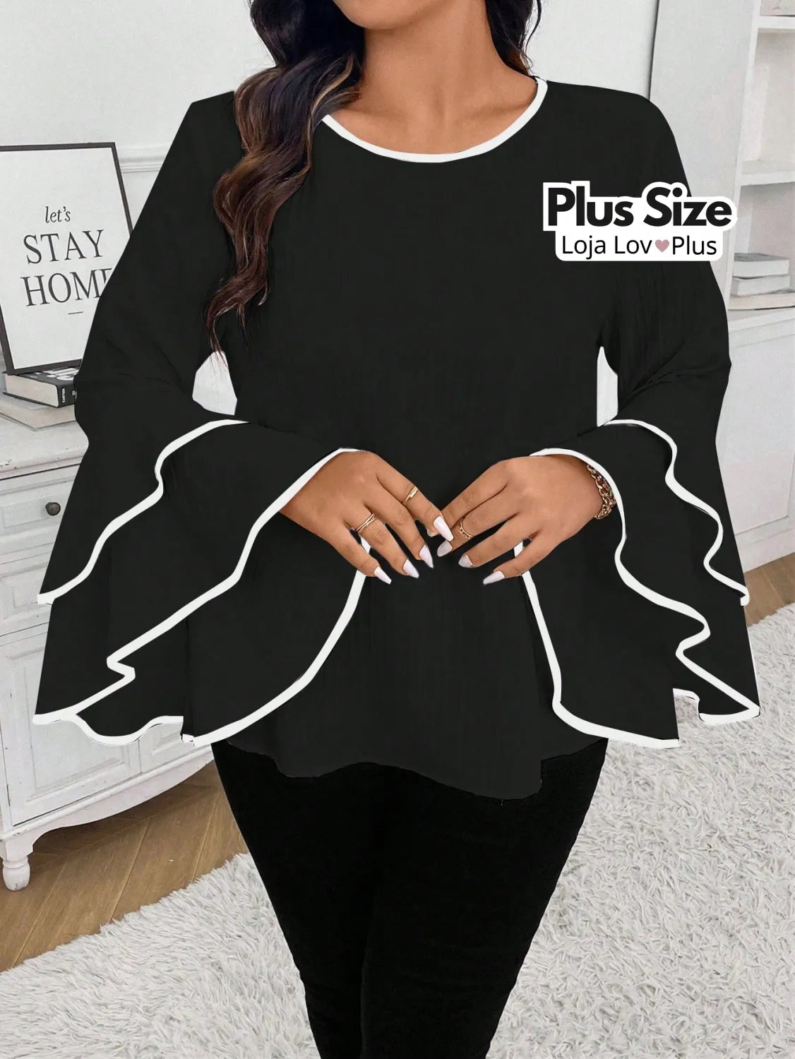 Blusa Sofisticada Plus Size com Manga Flare Dupla Blusas Plus Size