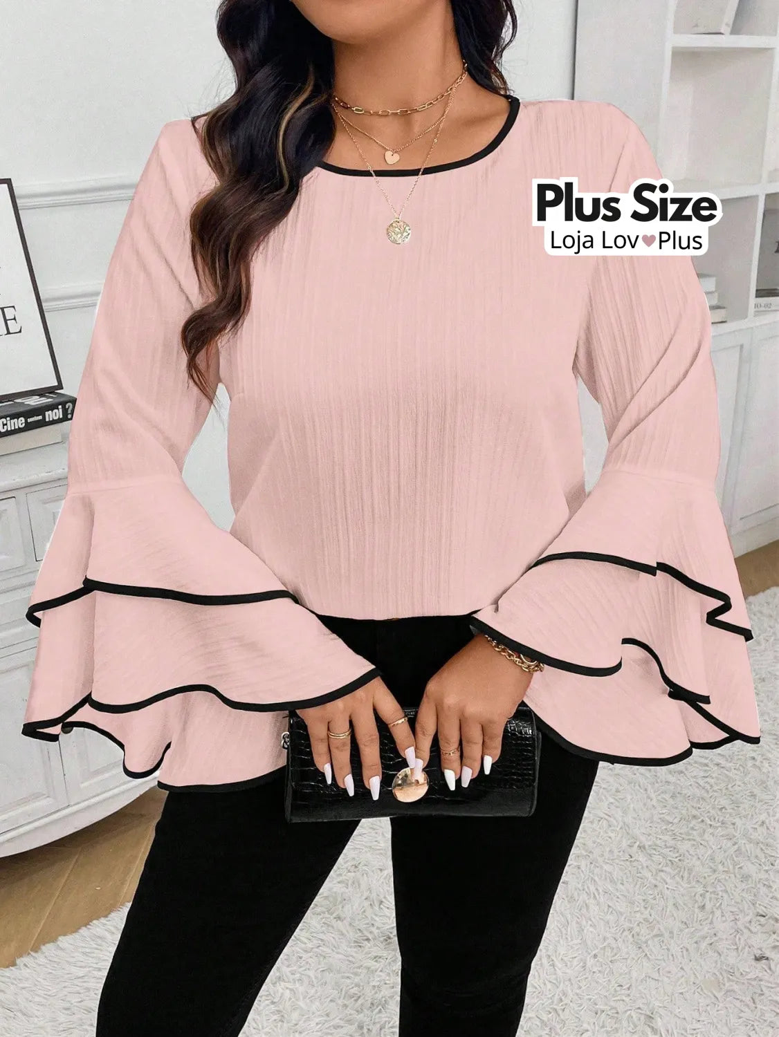 Blusa Sofisticada Plus Size com Manga Flare Dupla Blusas Plus Size