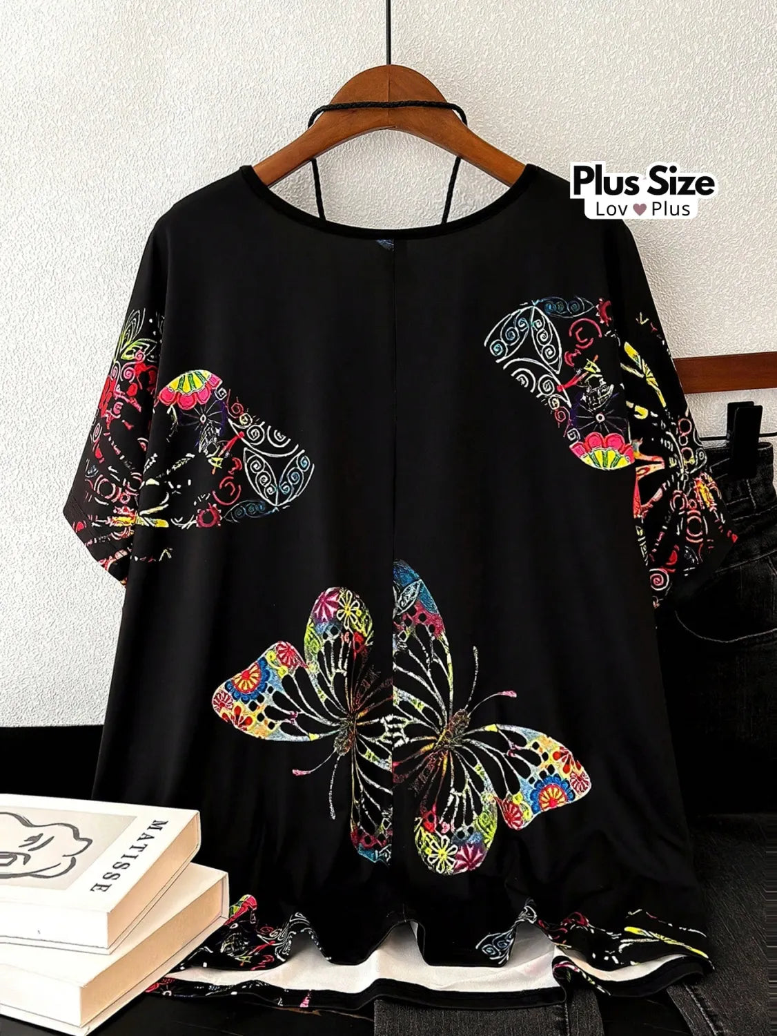 Blusa Soltinha Estampa de Borboleta Plus Size Blusas Plus Size