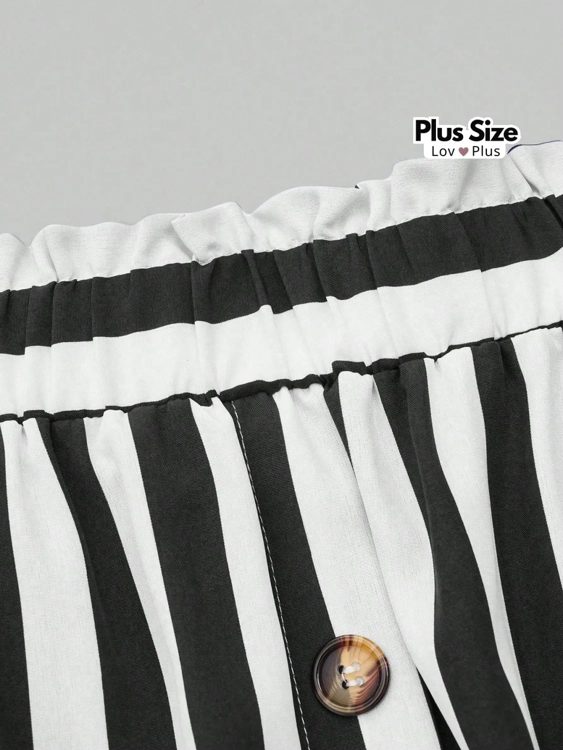 Saia de Listras com Bolso Frontal Plus Size Saias Plus Size