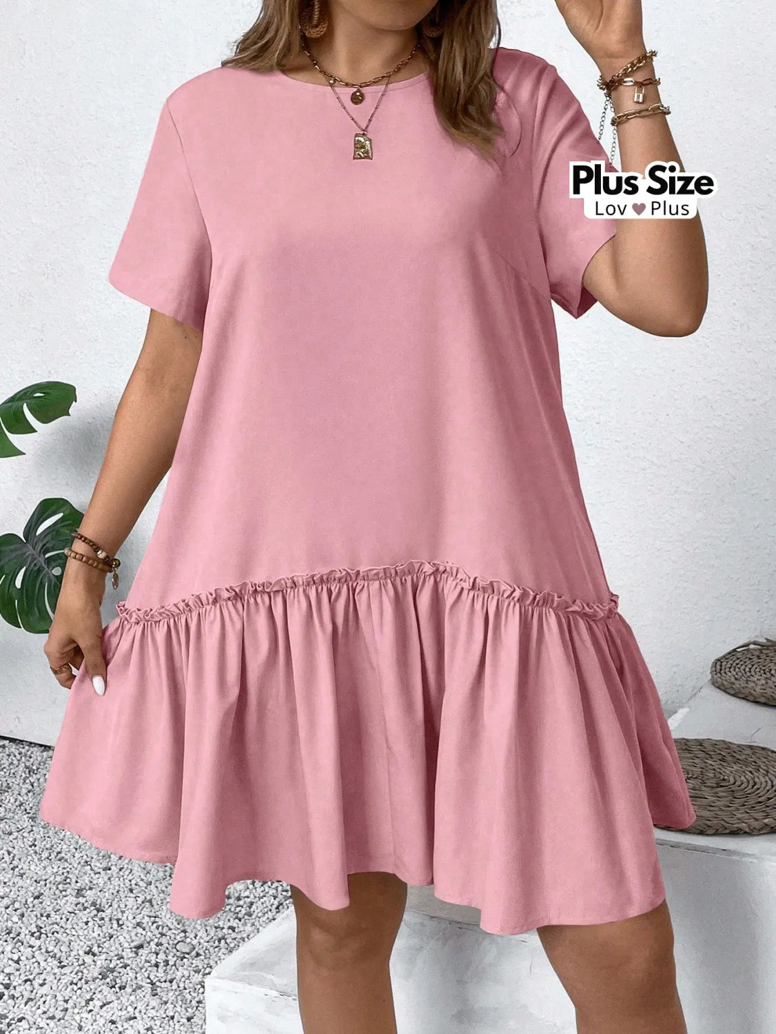 Vestido Plus Size com Barra Plissada Vestidos Plus Size