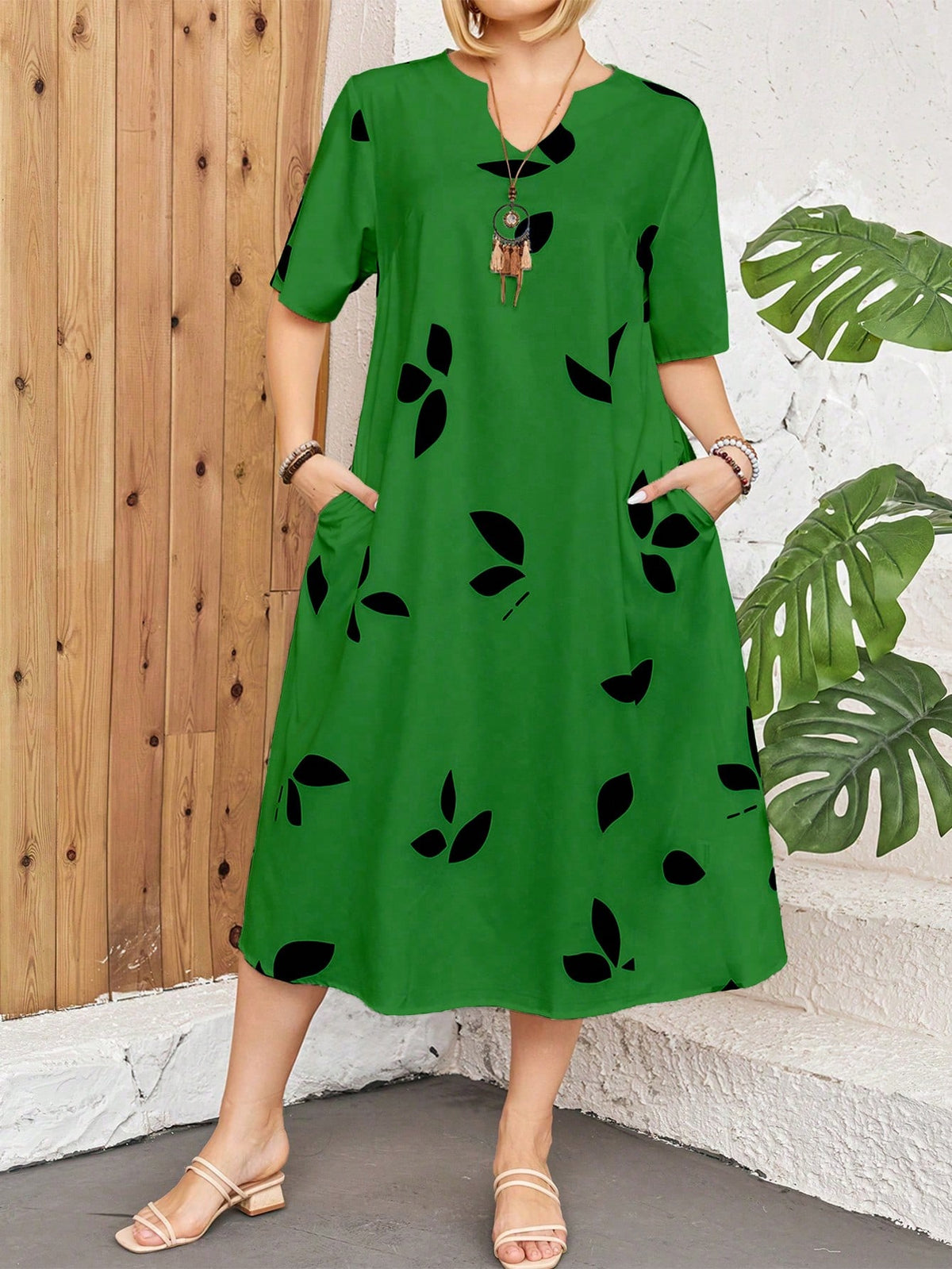 Vestido Solto Plus Size com Bolso