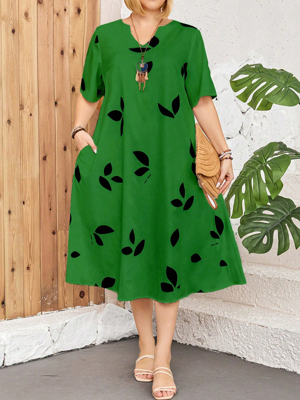 Vestido Solto Plus Size com Bolso