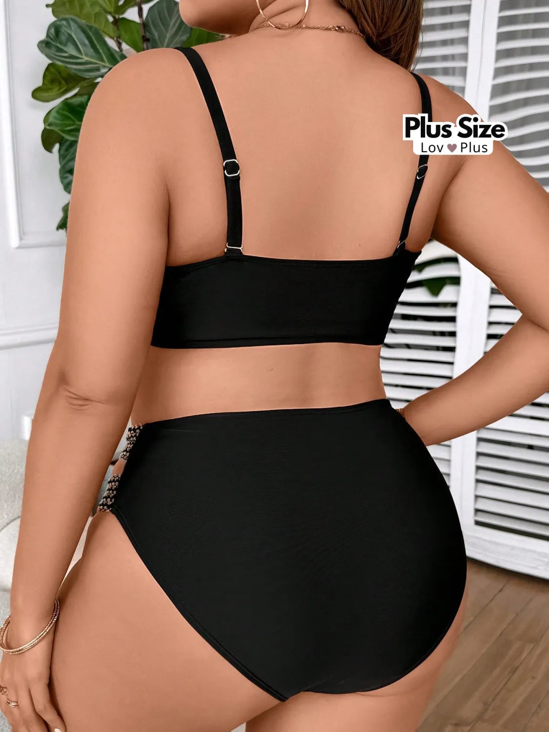 Biquíni Elegante com Argolas Plus Size Biquínis Plus Size