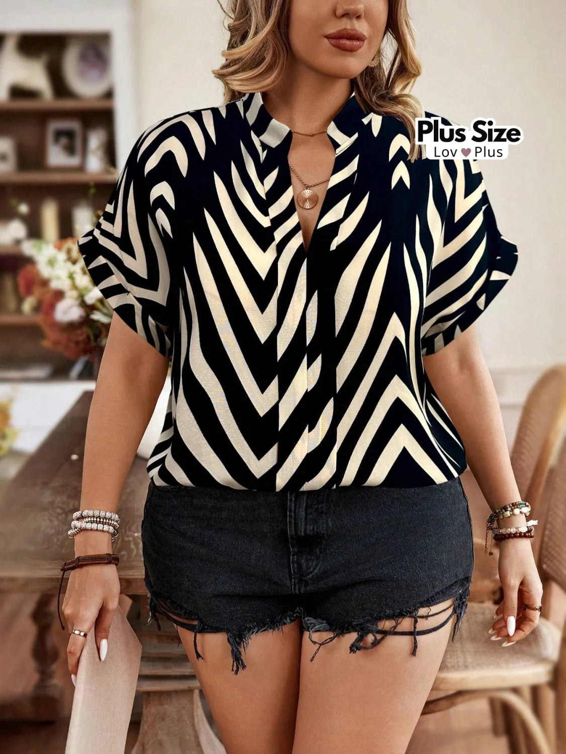 Blusa de Colarinho Alto Plus Size Blusas Plus Size