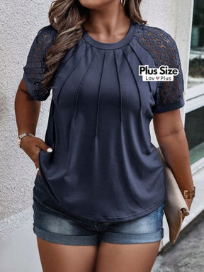 Blusa de Manga Curta em Renda Plus Size - Tags: Blusas Plus Size