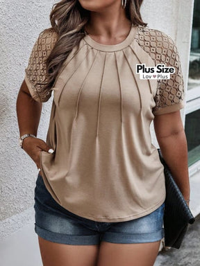 Blusa de Manga Curta em Renda Plus Size - Tags: Blusas Plus Size