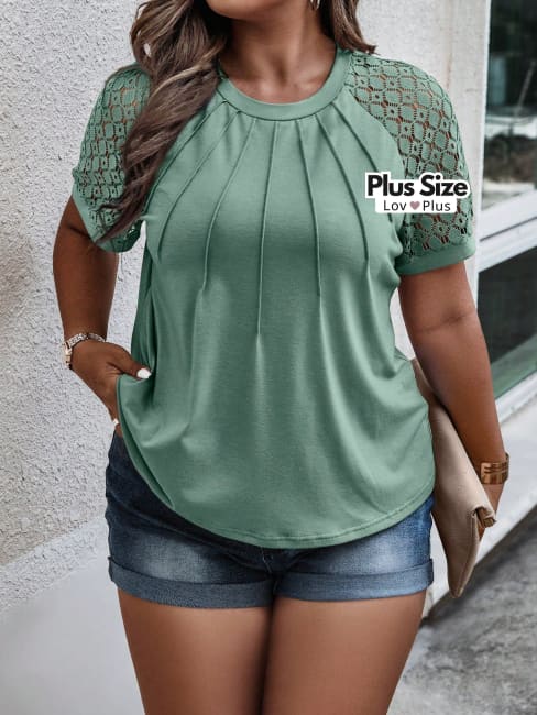 Blusa de Manga Curta em Renda Plus Size - Tags: Blusas Plus Size
