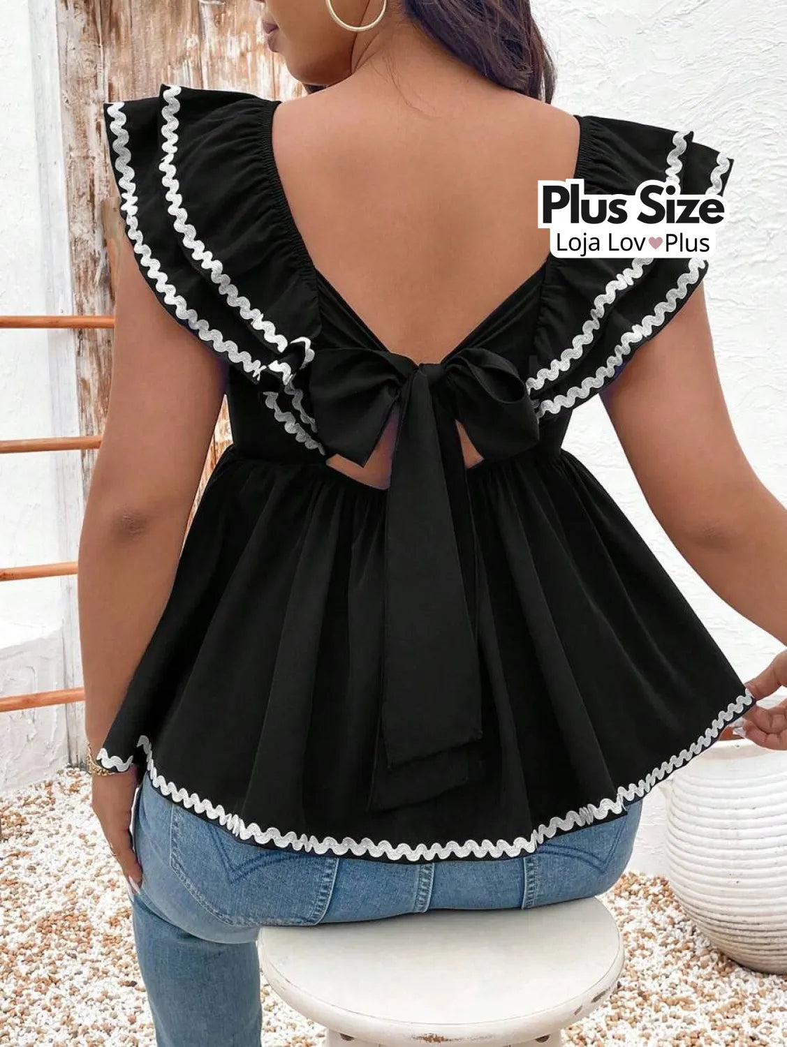 Blusa Plus Size com Decote nas Costas G / Preto Blusas Plus Size