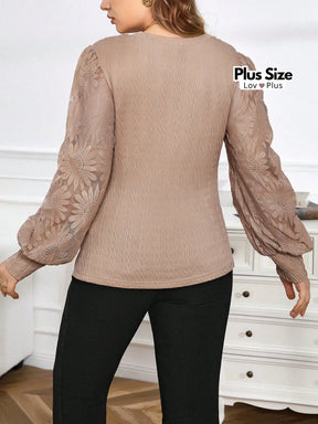 Blusa Plus Size com Manga Rendada Soltinha Blusas Plus Size