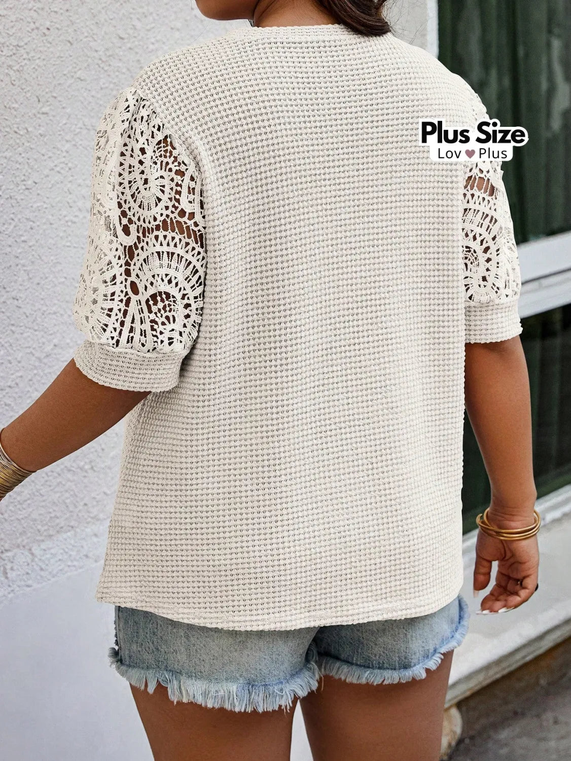 Blusa Plus Size com Manga Trabalhada Blusas Plus Size