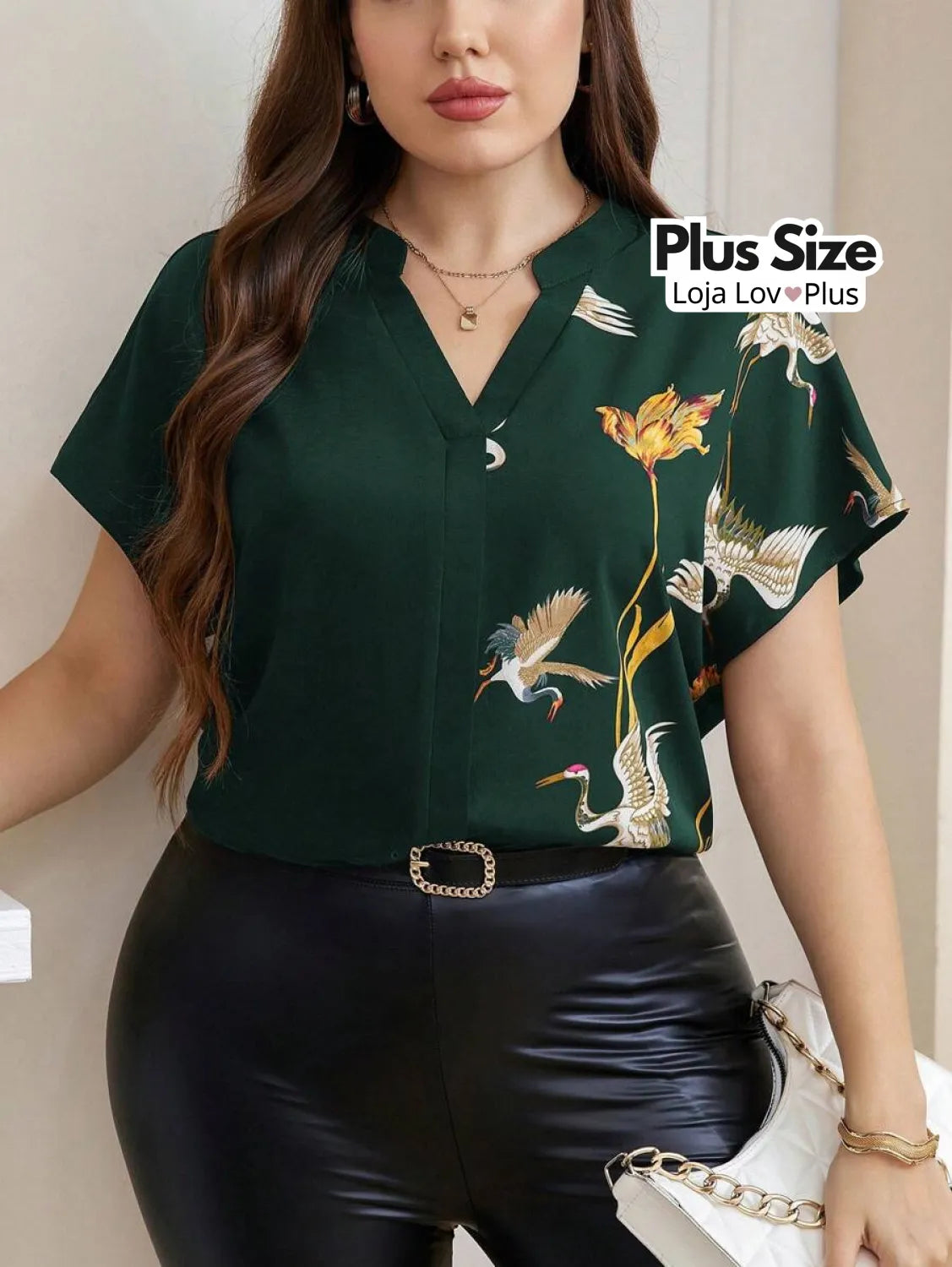 Blusa Plus Size Estampada de Cisne G / Verde Blusas Plus Size