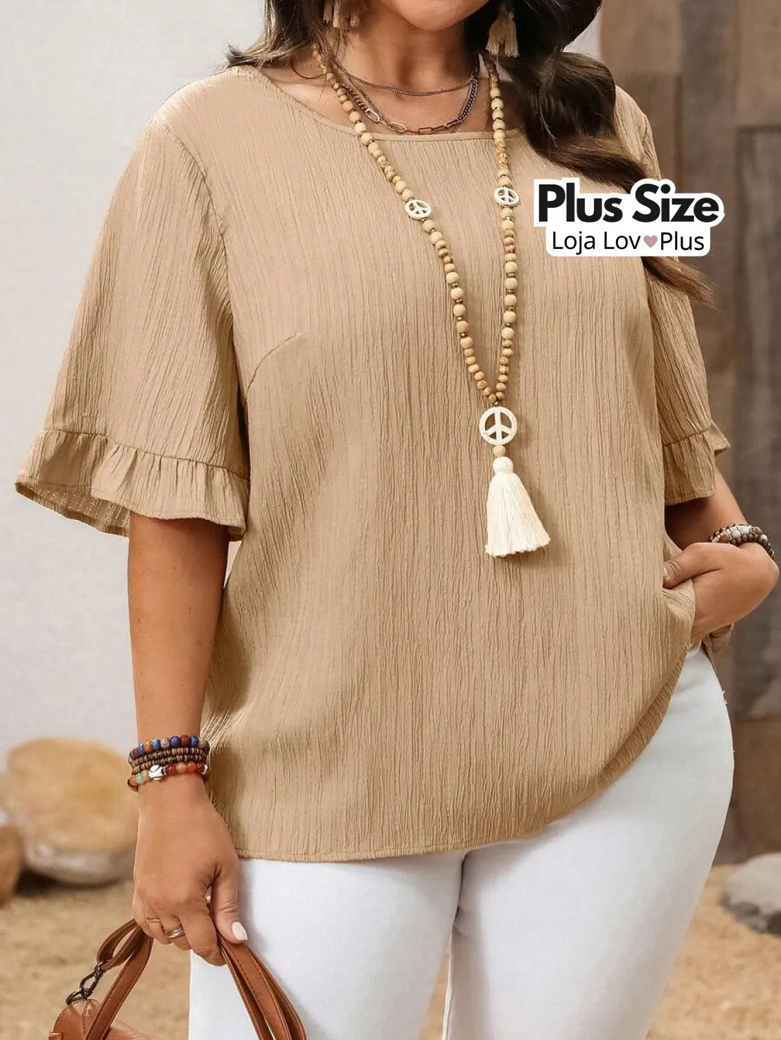 Blusa Plus Size Soltinha com Manga Fluída G / Bege Claro Blusas Plus Size
