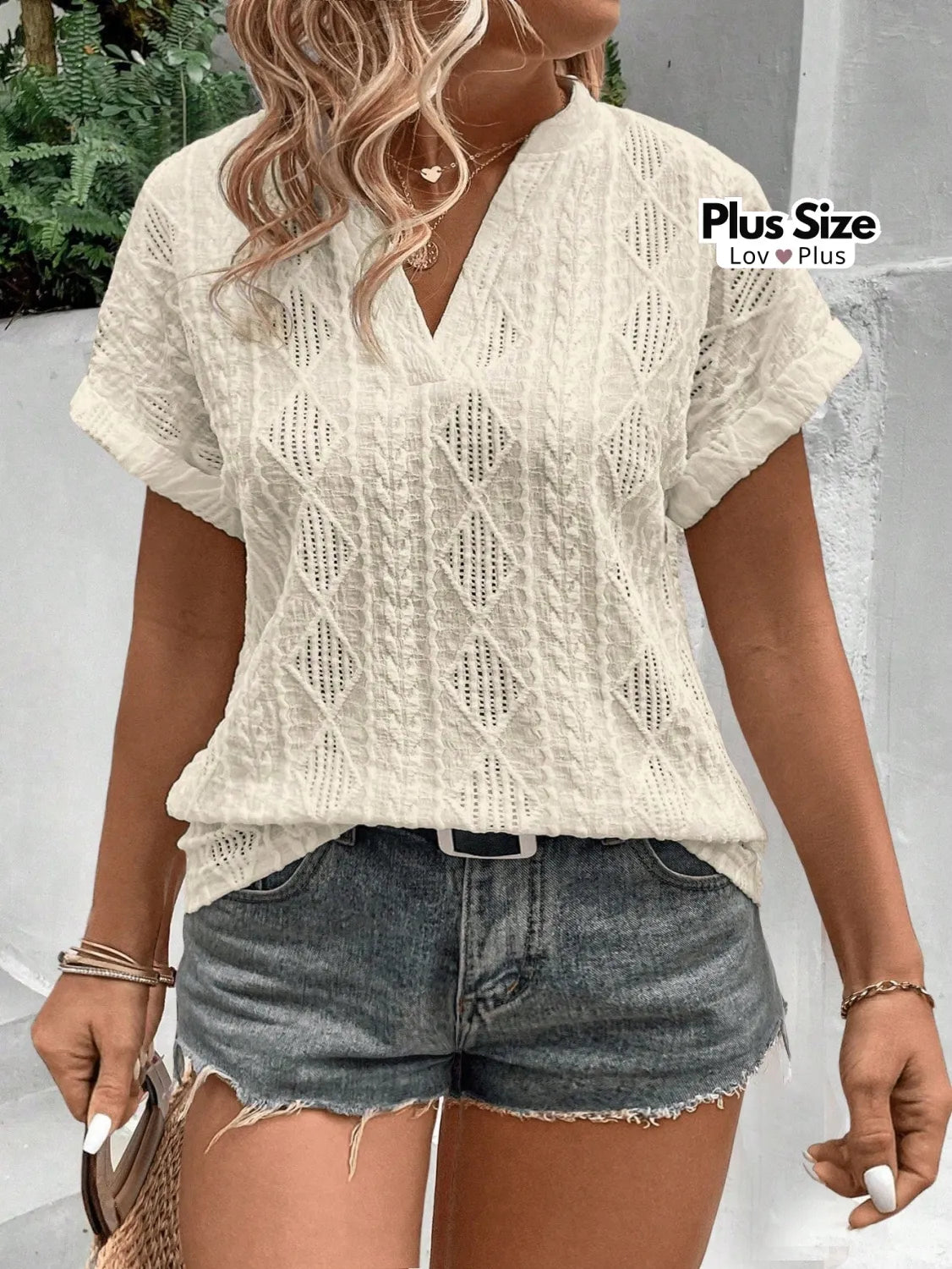 Blusa Plus Size Texturizada com Decote V G / Damasco Blusas Plus Size