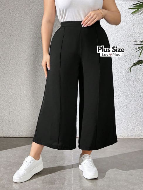 calca flare plus size, calca plus size flare, calça capri plus, calça plus, calça preta chic plus size, calça preta de alfaiataria plus size, calça preta larga plus size, calça preta plus size, calça preta reta, Calça preta social plus size, Calças plus size, flexify, logo , LovPlus