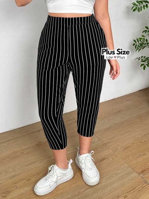 calça capri plus, calça listra plus, calça listrada plus size, calça plus, calça risca de giz plus size, Calças plus size, flexify, logo , LovPlus