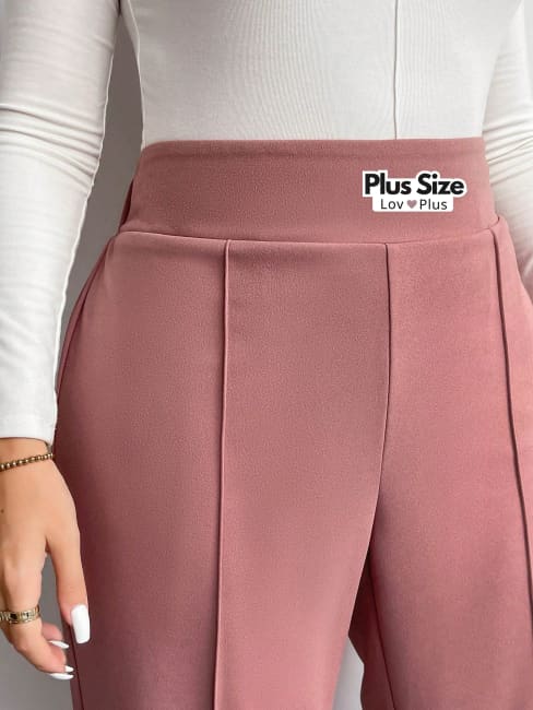 calca preta plus size, calca social elegante plus size, calca social estilosa, calca social plus size preta, calça chic plus size, calça chique plus size, calça com cós largo plus size, calça de alfaiataria plus size, calça elegante plus, calça elegante plus size, calça moderna plus size, calça para trabalhar plus size, calça plus, calça pra trabalho plus size, calça reta plus, calça social plus size, Calças plus size, flexify, logo , LovPlus