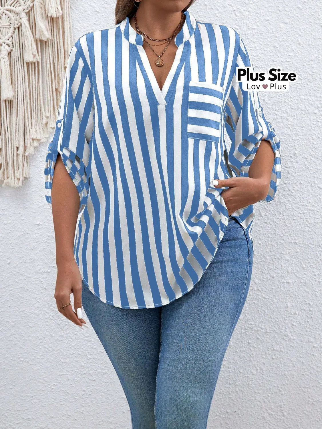 Camisa Listrada Plus Size com Bolso G / Azul Claro Blusas Plus Size