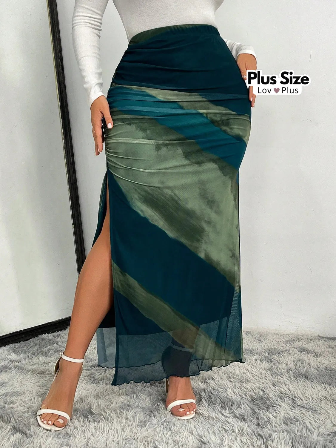 Saia Elegante Cintura Alta com Fenda Lateral Saias Plus Size