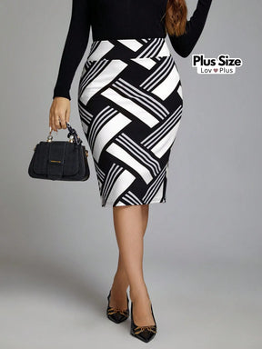 Saia Midi Estilosa Plus Size Cintura Alta G / Preto e Branco Saias Plus Size