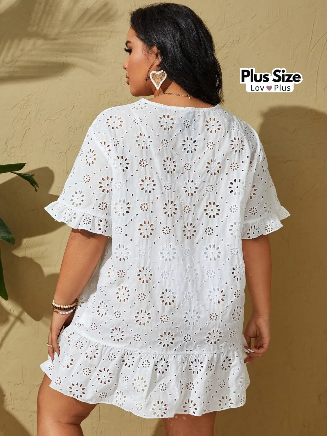 Saída de Praia Branca Plus Size em Laise Saídas de Praia Plus Size