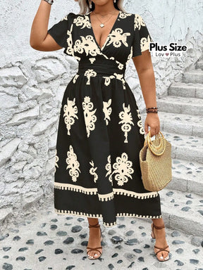 Vestido Midi Acinturado Plus Size com Decote Vestidos Plus Size
