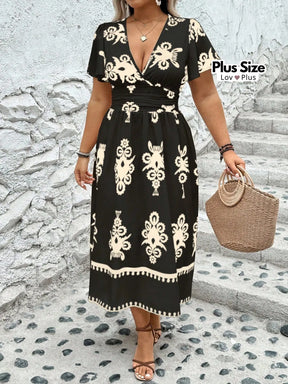 Vestido Midi Acinturado Plus Size com Decote Vestidos Plus Size