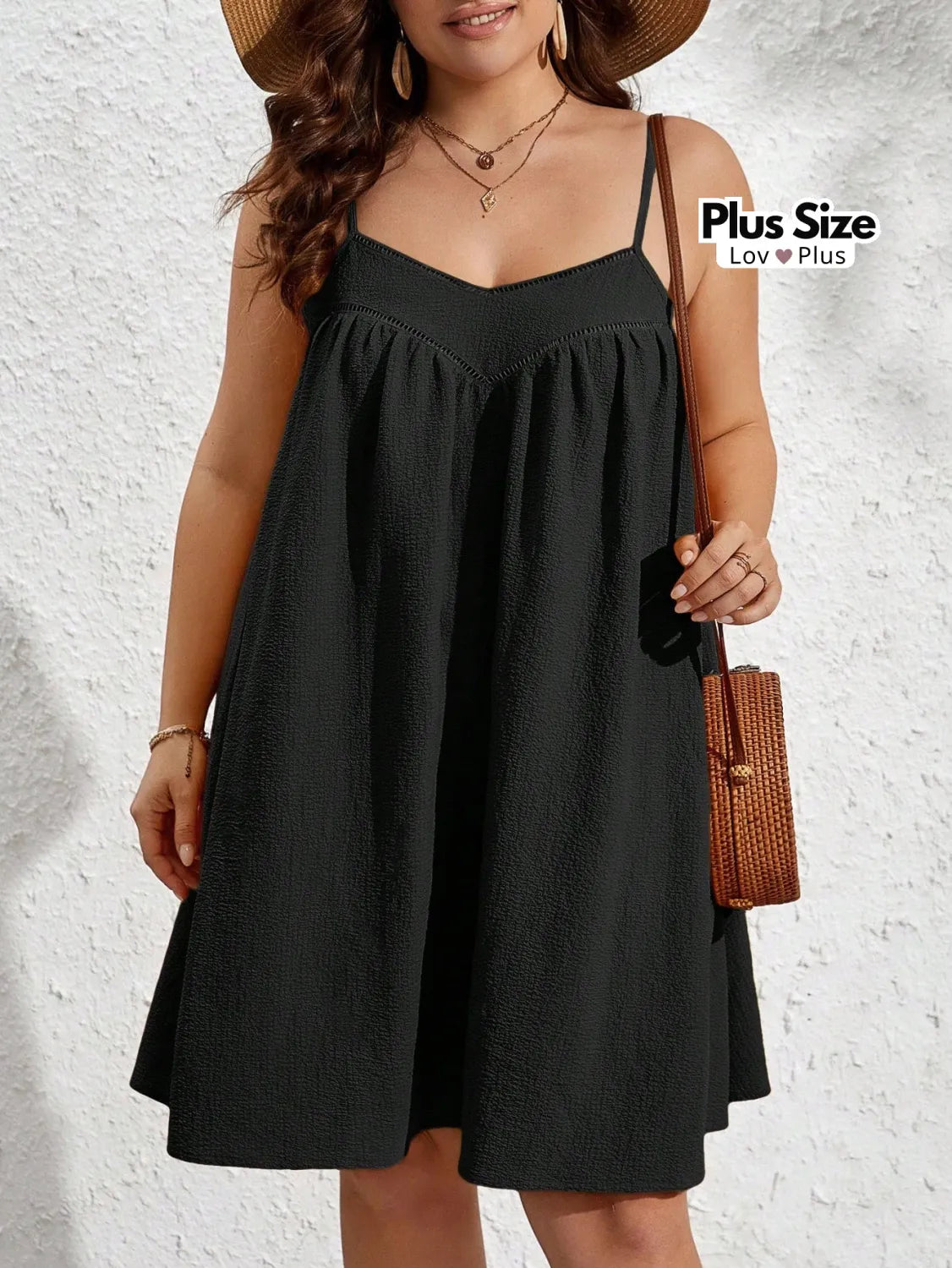 Vestido Preto de Alcinha Plus Size Fluido Vestidos Plus Size