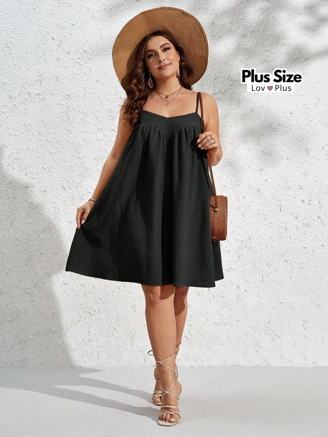 Vestido Preto de Alcinha Plus Size Fluido Vestidos Plus Size