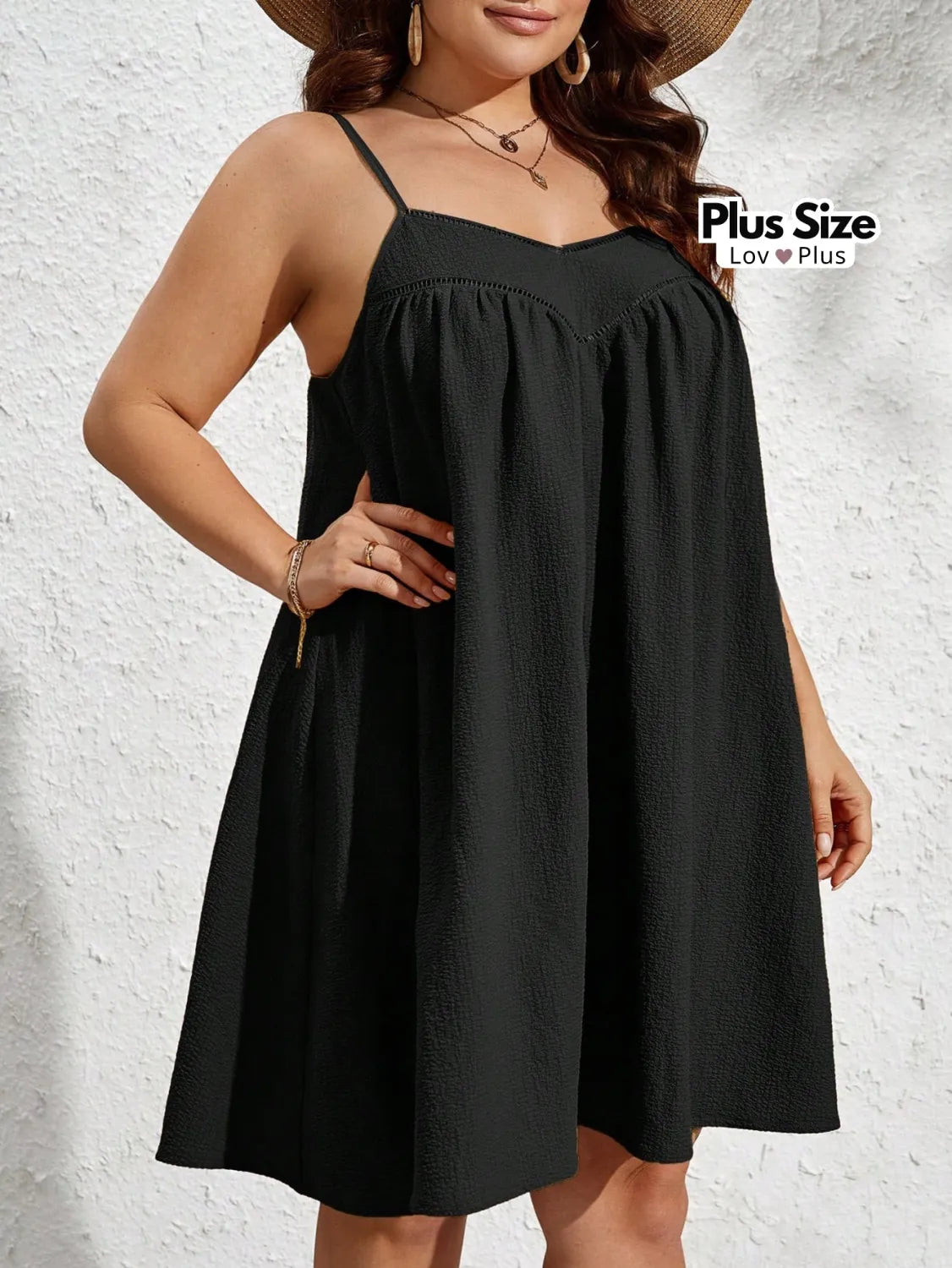 Vestido Preto de Alcinha Plus Size Fluido Vestidos Plus Size